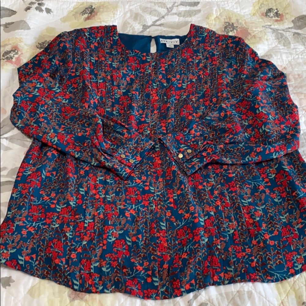 Ava & Viv Floral Blouse - Picture 1 of 10
